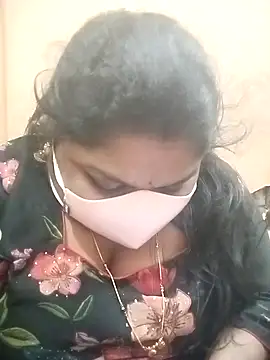 Snapshot of misammahyd chatting on January 19, 2026, 10:19 am misammahyd online show from January 19, 2026, 10:19 am