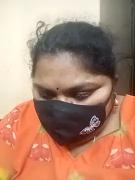 Snapshot of misammahyd chatting on February 19, 2026, 12:56 pm misammahyd online show from February 19, 2026, 12:56 pm