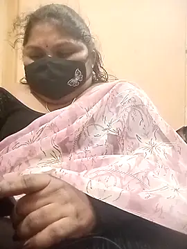 Snapshot of misammahyd chatting on February 21, 2026, 6:20 pm misammahyd online show from February 21, 2026, 6:20 pm