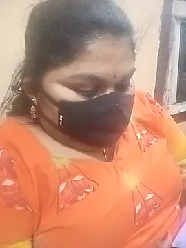 Snapshot of misammahyd chatting on February 26, 2026, 6:29 pm misammahyd online show from February 26, 2026, 6:29 pm