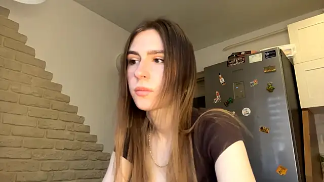 ElsieKuhlmann online show from March 12, 2026, 5:02 am