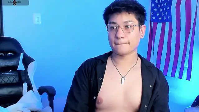 Theo Rowan online show from March 3, 2026, 7:31 pm