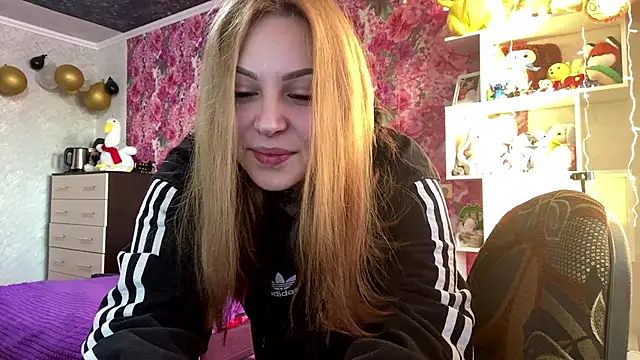 Snapshot of TraciBallena chatting on February 10, 2026, 6:06 am TraciBallena online show from February 10, 2026, 6:06 am