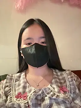 Gwen879 online show from February 7, 2026, 1:26 pm