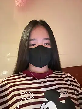 Gwen879 online show from March 14, 2026, 11:37 am