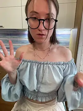 Persephone Kore online show from July 10, 2026, 4:20 pm