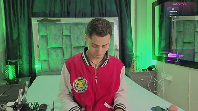 LeoMonnroe online show from March 5, 2026, 7:43 pm