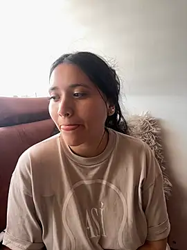 Snapshot of Veronica_Wins_ chatting on March 5, 2026, 6:59 pm Veronica Wins online show from March 5, 2026, 6:59 pm