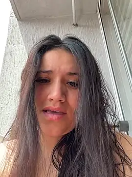 Snapshot of Veronica_Wins_ chatting on April 24, 2026, 3:36 pm Veronica Wins online show from April 24, 2026, 3:36 pm