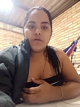 Snapshot of Isabel_3 chatting on February 16, 2026, 12:40 am Isabel 3 online show from February 16, 2026, 12:40 am