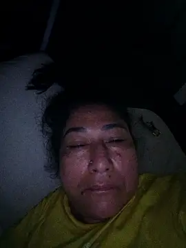 PatriciaGrajales online show from May 23, 2026, 1:26 pm