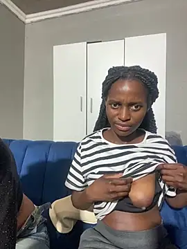 CreamyCupCake 96 online show from April 13, 2026, 8:25 pm