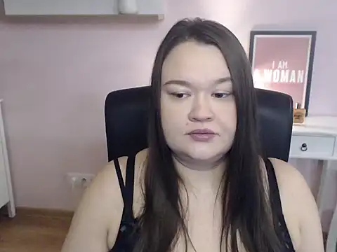 HollyDanceSoul online show from February 3, 2026, 5:27 am