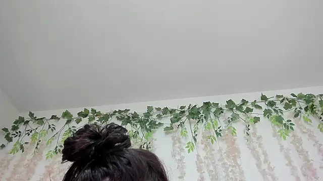 lizz lunna online show from March 26, 2026, 8:36 pm