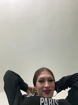 Snapshot of lizz_lunna chatting on April 24, 2026, 4:48 am lizz lunna online show from April 24, 2026, 4:48 am