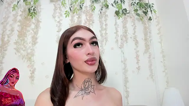 Snapshot of lizz_lunna chatting on May 14, 2026, 9:54 pm lizz lunna online show from May 14, 2026, 9:54 pm