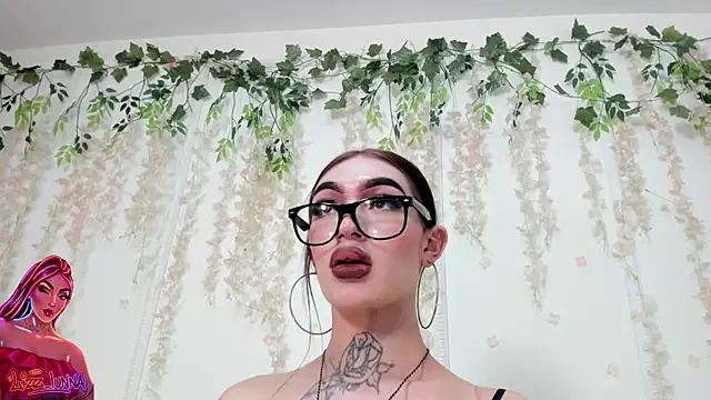 Snapshot of lizz_lunna chatting on June 1, 2026, 4:03 am lizz lunna online show from June 1, 2026, 4:03 am