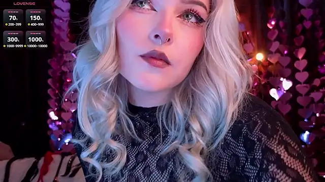 ShyniAlice online show from March 23, 2026, 4:49 am