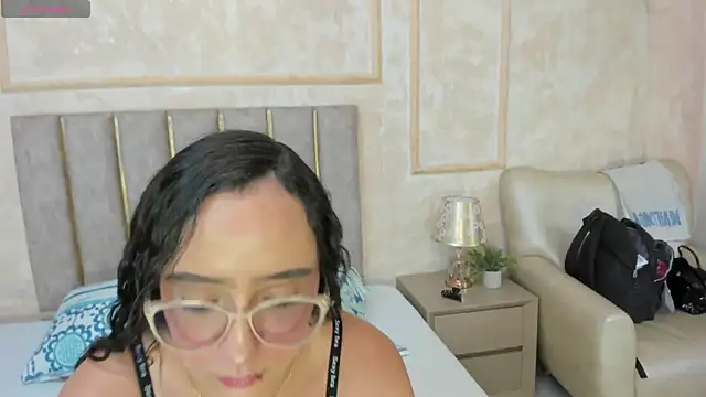 Miaaffox online show from February 11, 2026, 8:03 pm