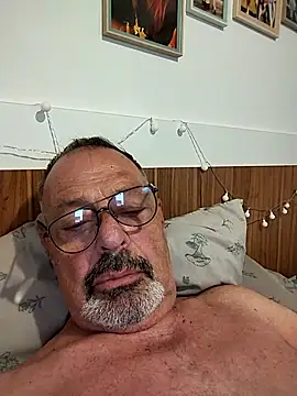 Snapshot of Dadotado70 chatting on January 13, 2026, 8:47 pm Dadotado70 online show from January 13, 2026, 8:47 pm