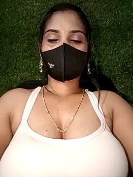 Snapshot of Nithyatamil chatting on February 13, 2026, 5:20 pm Nithyatamil online show from February 13, 2026, 5:20 pm