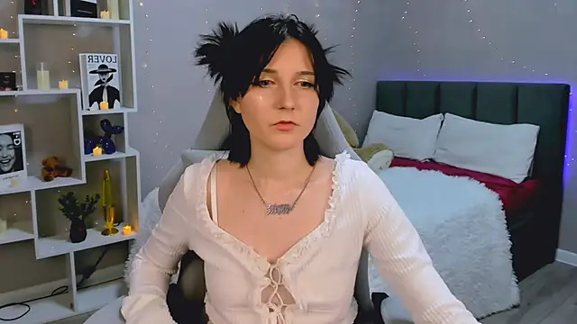 Snapshot of KikaOsterman chatting on February 3, 2026, 6:24 pm KikaOsterman online show from February 3, 2026, 6:24 pm