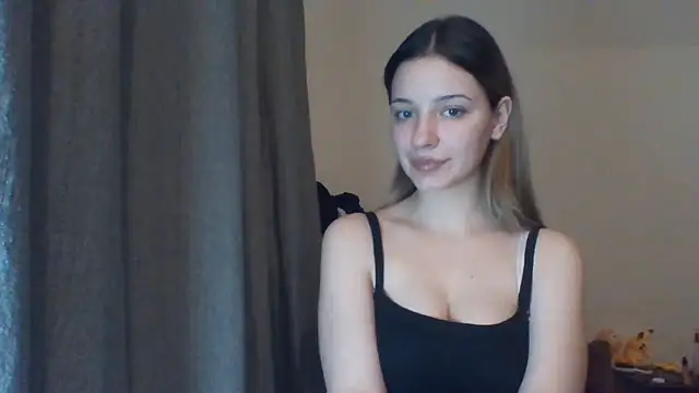 EvelineMagnetic online show from June 2, 2026, 8:33 pm