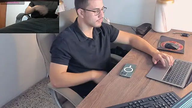 Snapshot of Jay_Grip chatting on February 19, 2026, 1:51 pm Jay Grip online show from February 19, 2026, 1:51 pm