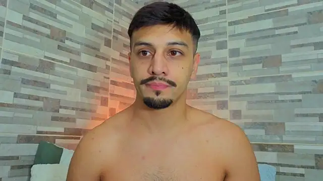 joelcallvil1 online show from April 12, 2026, 3:33 am