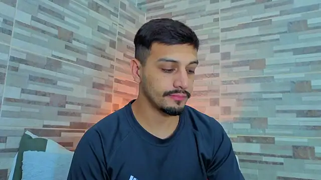 joelcallvil1 online show from April 19, 2026, 4:12 am