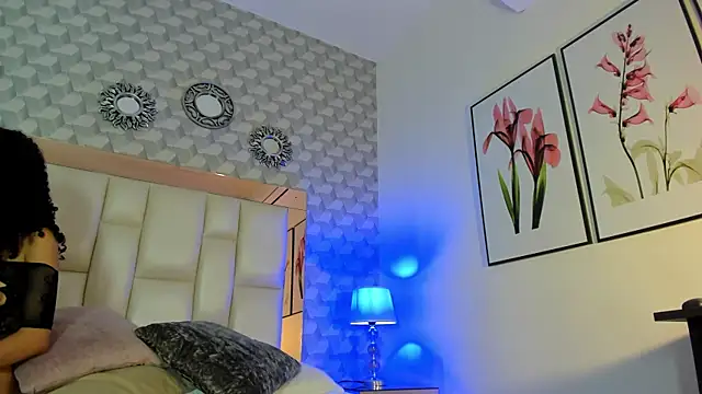 Priscila Bell online show from January 14, 2026, 3:56 am