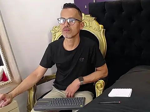 Oswalldo   online show from March 26, 2026, 11:27 am