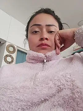 gabriela grace1 online show from April 20, 2026, 2:09 pm