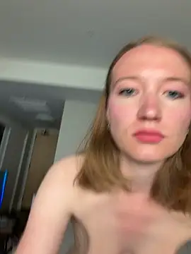 juliasweettits online show from March 17, 2026, 10:46 pm