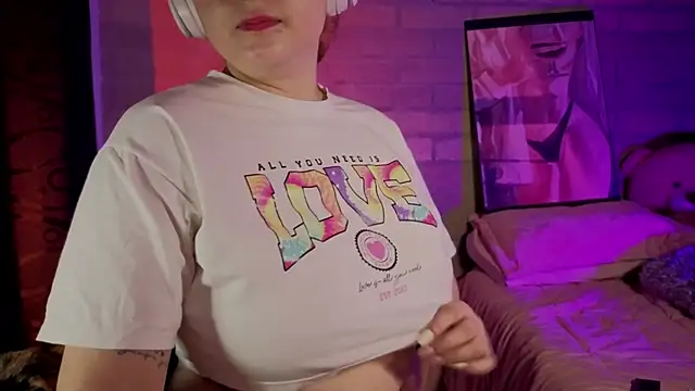 Mia Franklyn online show from March 29, 2026, 12:43 am