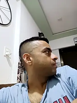 ashleellaunda7582 online show from April 1, 2026, 2:25 pm