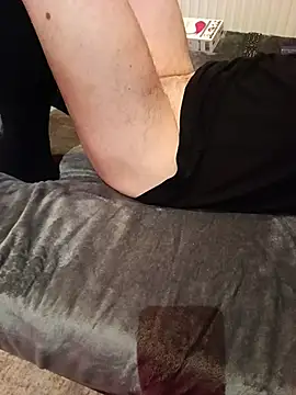 Snapshot of Masztisfiu2 chatting on February 20, 2026, 8:27 am Masztisfiu2 online show from February 20, 2026, 8:27 am