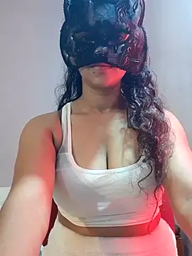 cutehotwife online show from June 17, 2026, 8:43 pm