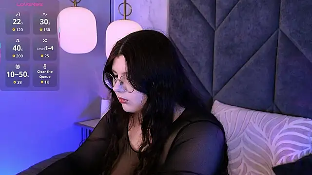 Snapshot of Siena_aa chatting on February 15, 2026, 1:52 pm Siena aa online show from February 15, 2026, 1:52 pm