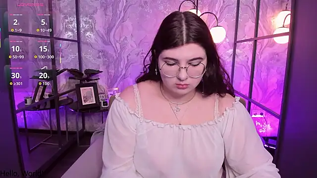 Snapshot of Siena_aa chatting on February 24, 2026, 1:53 pm Siena aa online show from February 24, 2026, 1:53 pm