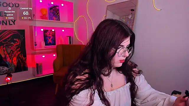 Snapshot of Siena_aa chatting on February 28, 2026, 9:05 pm Siena aa online show from February 28, 2026, 9:05 pm