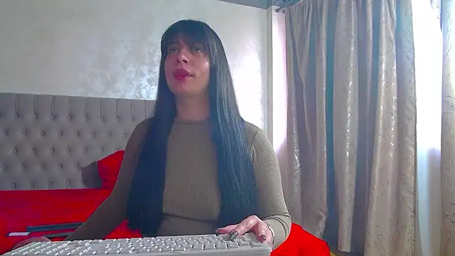 MaddyAllure online show from February 26, 2026, 1:32 pm