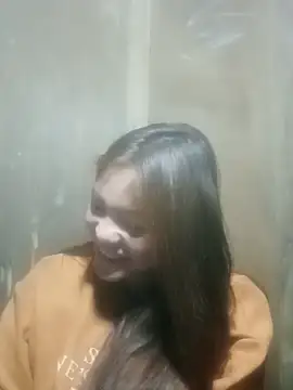 jjennyyy online show from March 7, 2026, 1:52 pm