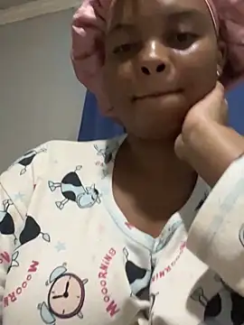 Snapshot of lil_badForYou chatting on March 1, 2026, 7:05 pm lil badForYou online show from March 1, 2026, 7:05 pm