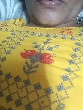 Zaara101 online show from April 16, 2026, 1:23 pm