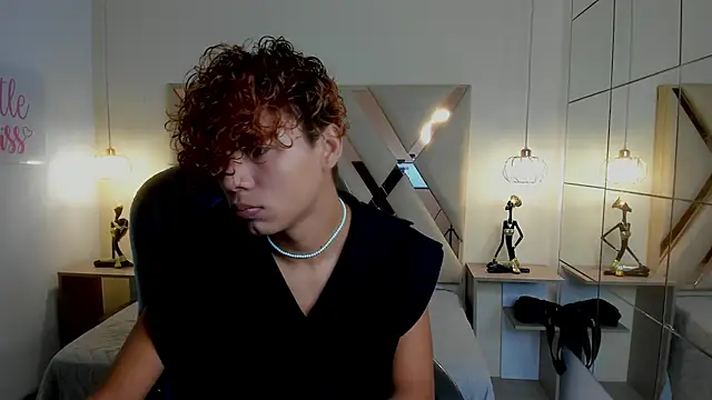 Anyelo Twink online show from February 14, 2026, 8:05 pm