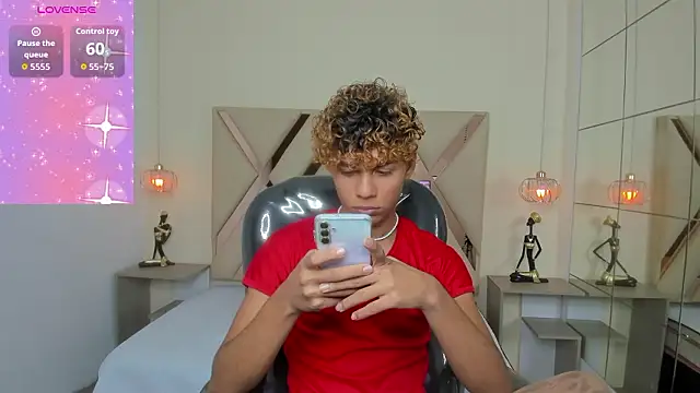 Anyelo Twink online show from March 28, 2026, 5:07 am