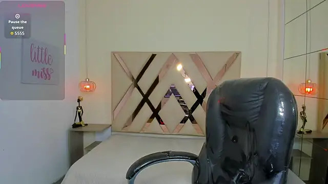 Anyelo Twink online show from April 23, 2026, 4:24 am