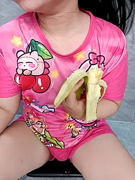 EnzxMoon02 online show from May 4, 2026, 6:53 am