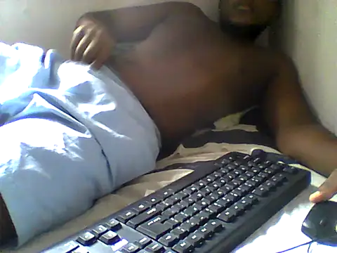 Snapshot of handsomeguy02 chatting on April 15, 2026, 2:02 pm handsomeguy02 online show from April 15, 2026, 2:02 pm